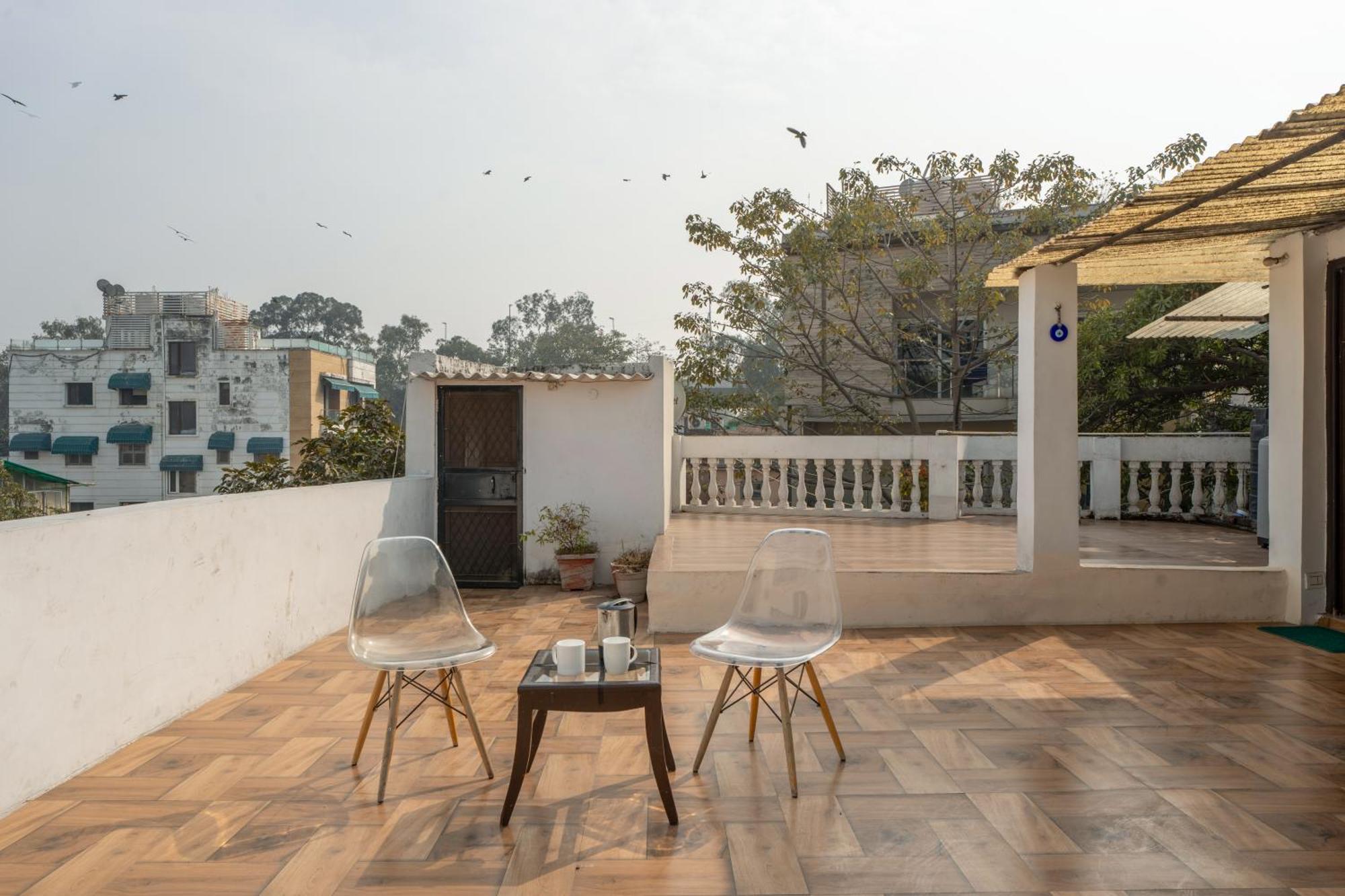 Mystique Abode Apartment New Delhi Bagian luar foto